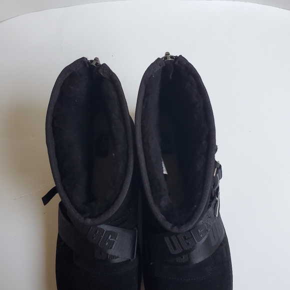 UGG Classic Mini Boots BLACK MENS Size 13 - Picture 12 of 15